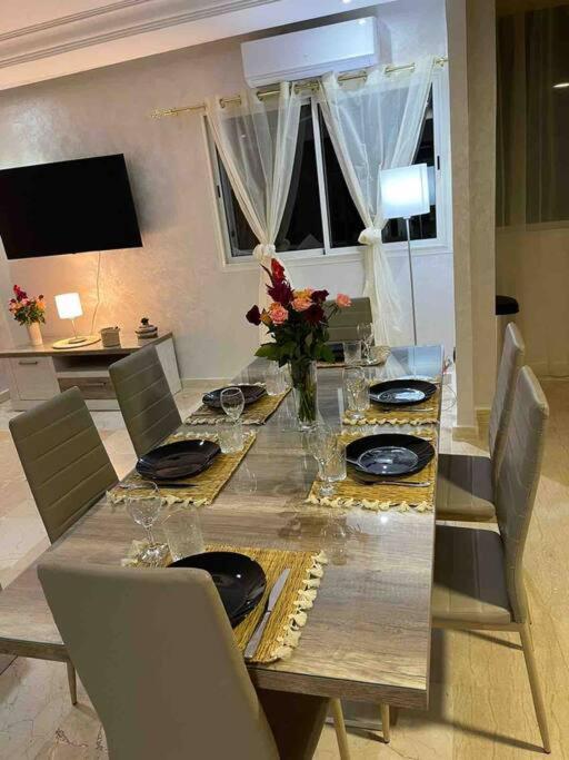 Appartement Haut Standing 3 Chambres Avec Terasse Quartier Gueliz Hivernage A Marrakech I19 Marrakesh Exterior photo